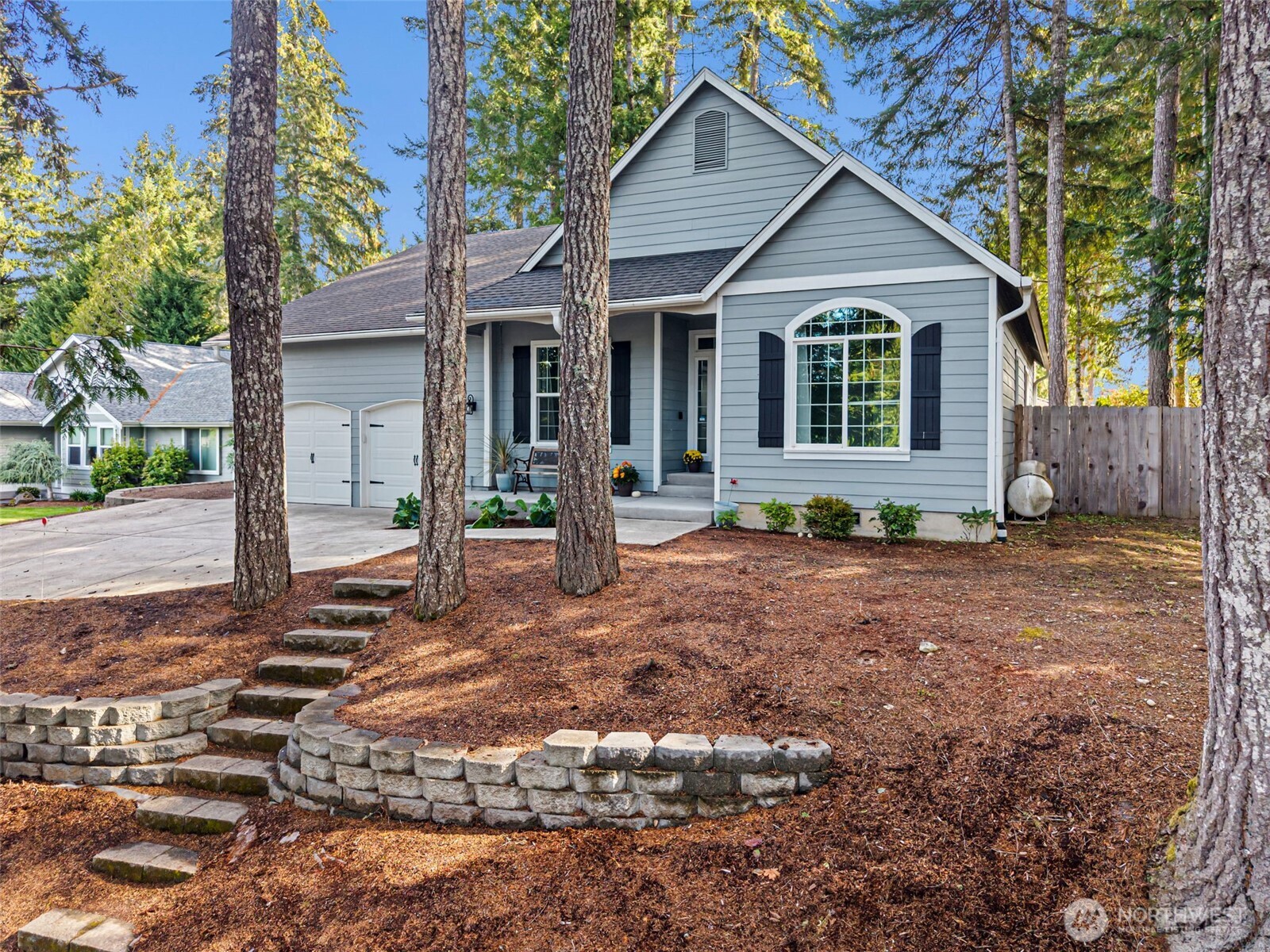 161 E Lake Forest Drive — photo