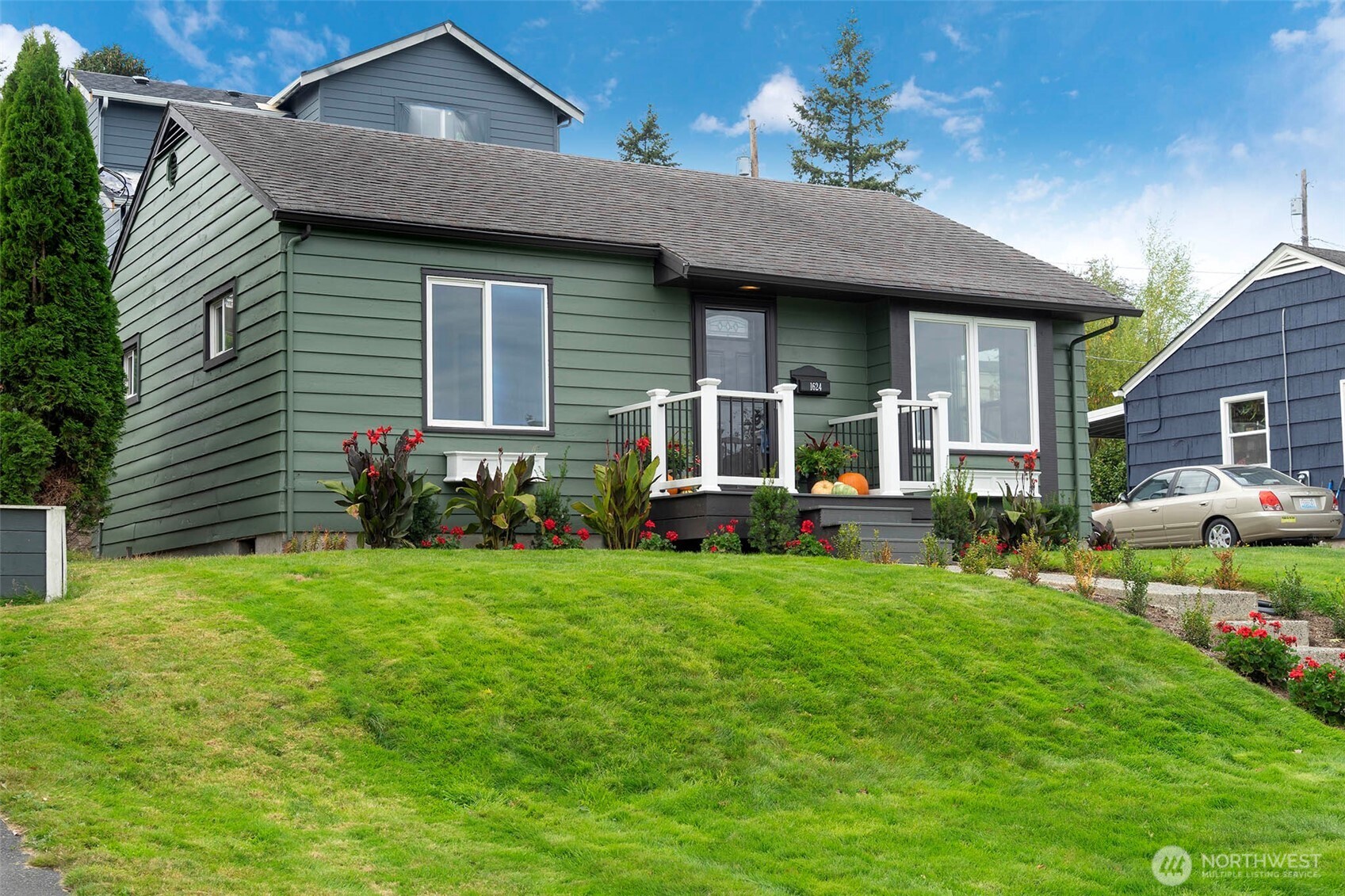 1624 Pine Street, Everett, WA 98201 — photo 2