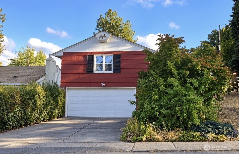 1504 E Pinecrest Road, Spokane, WA 99203