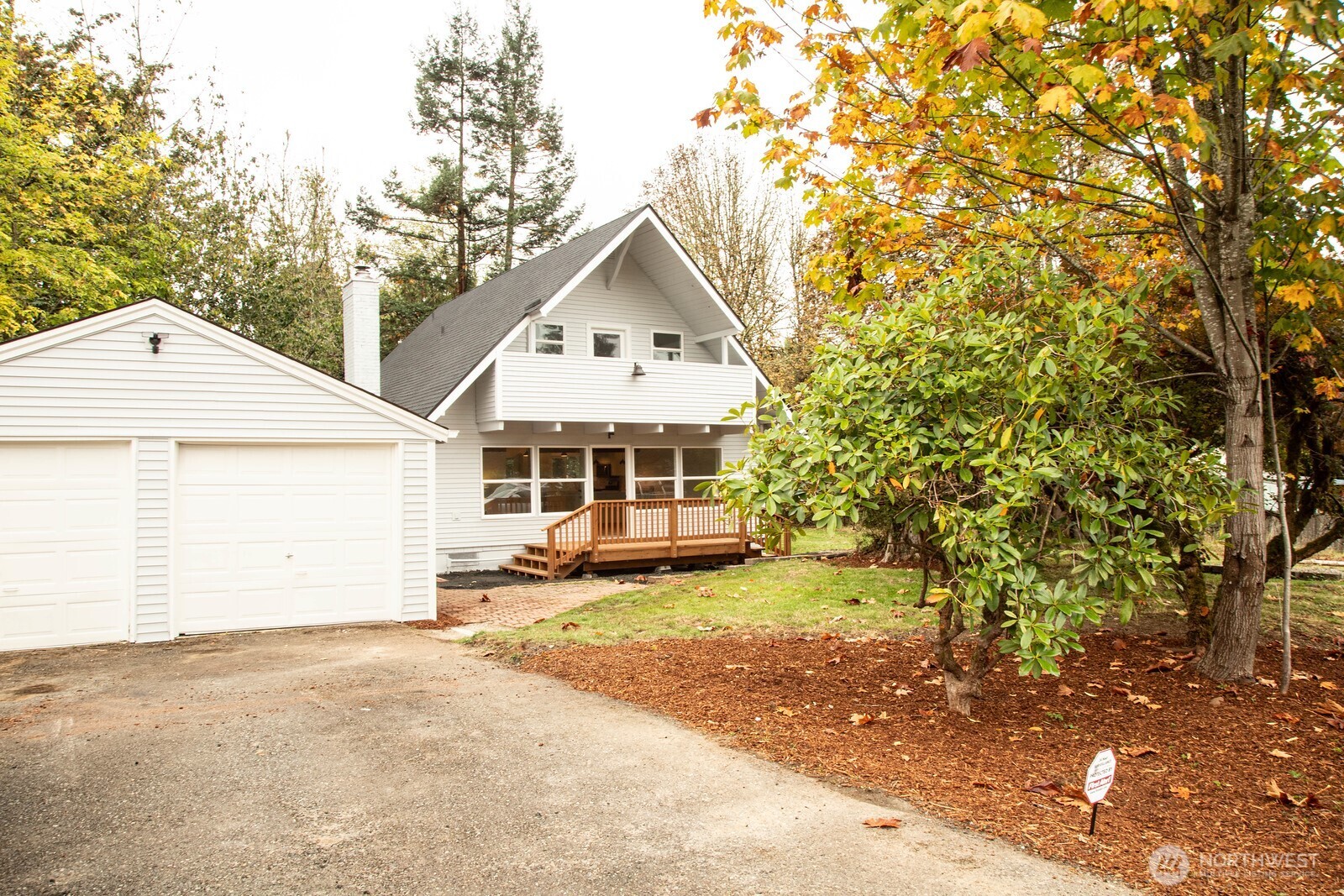 11815 Shoreview Drive SW — photo
