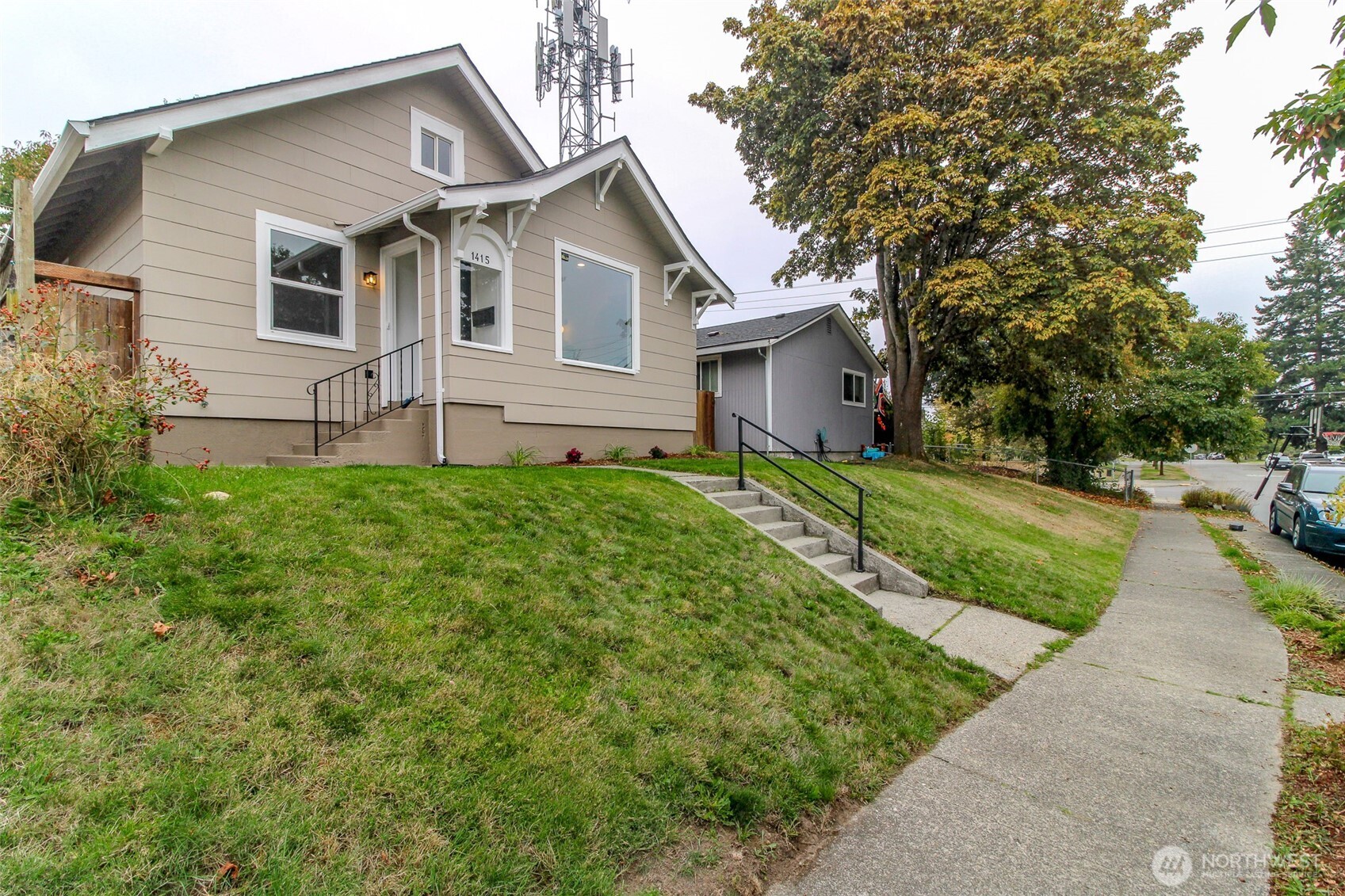 1415 S Grant Avenue — photo
