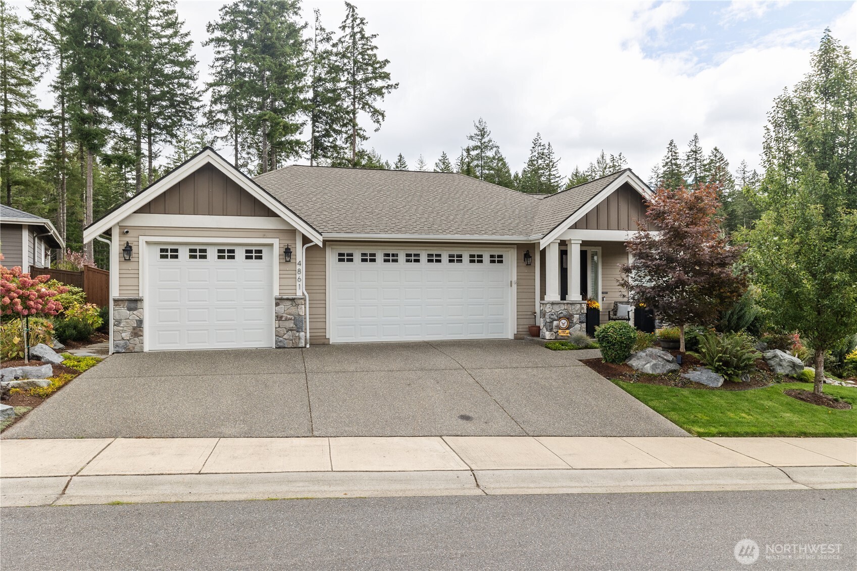 4861 Castleton Road SW — photo