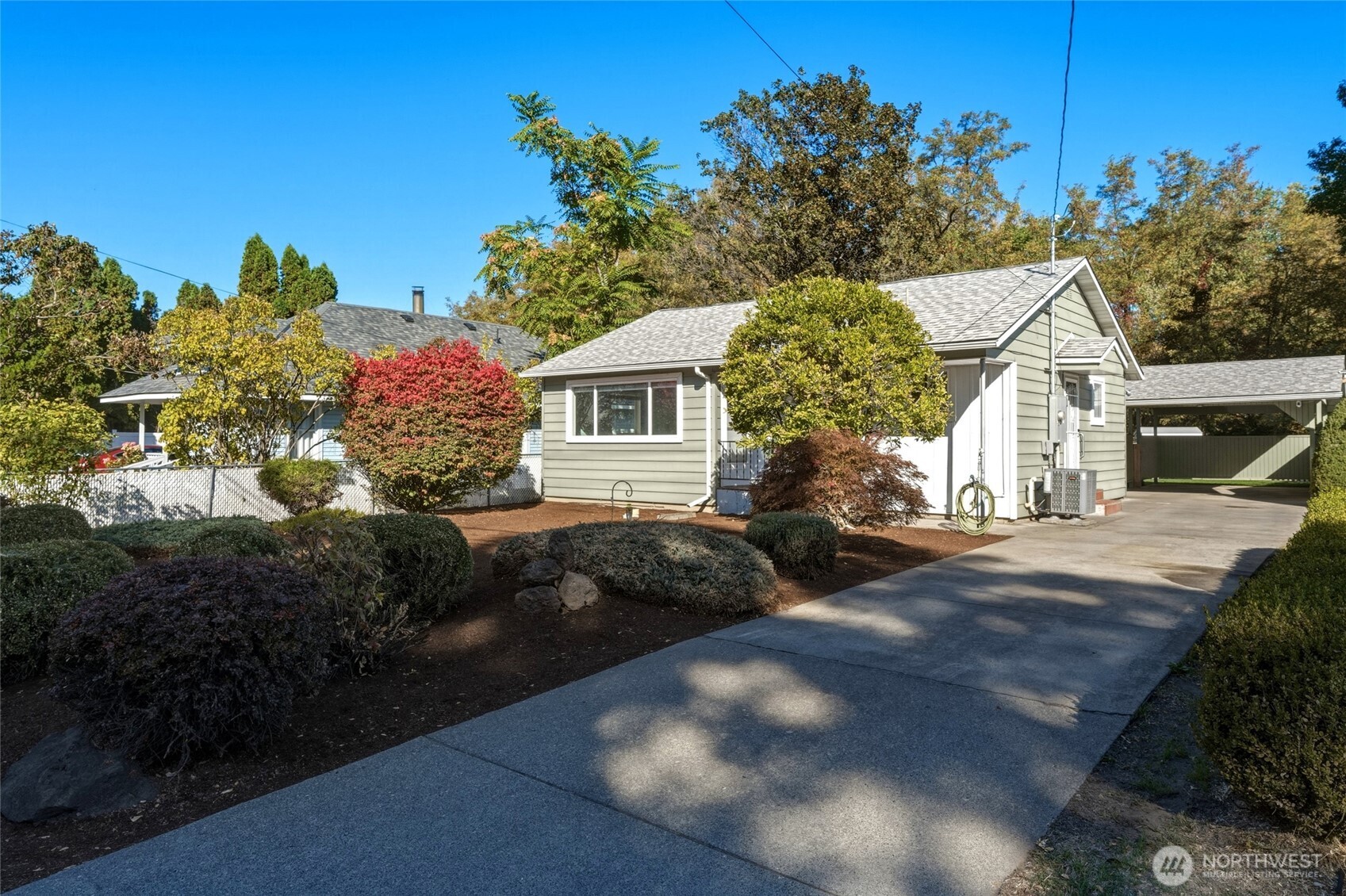 1239 Melrose — photo