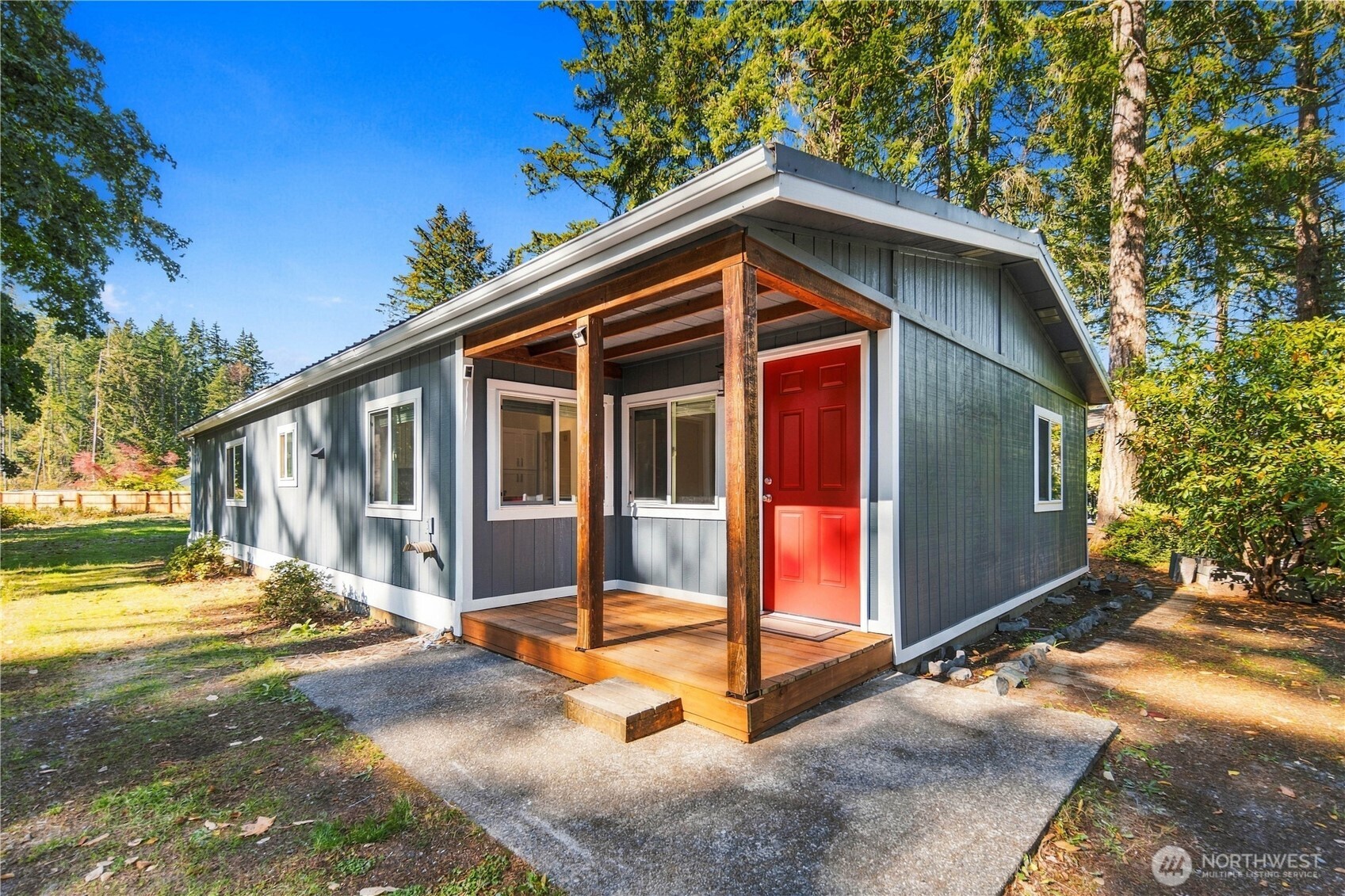 14002 Sandy Point West NW — photo
