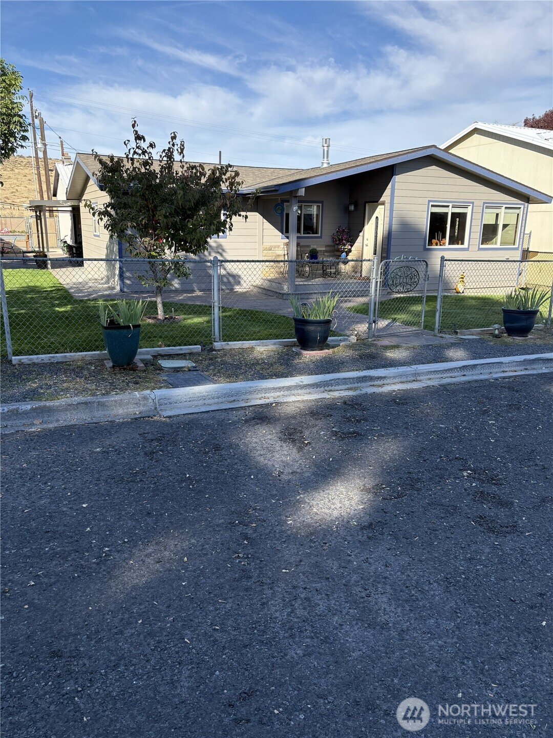 219 N Juniper — photo