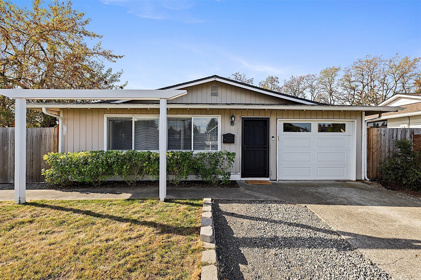3824 E G Street — photo