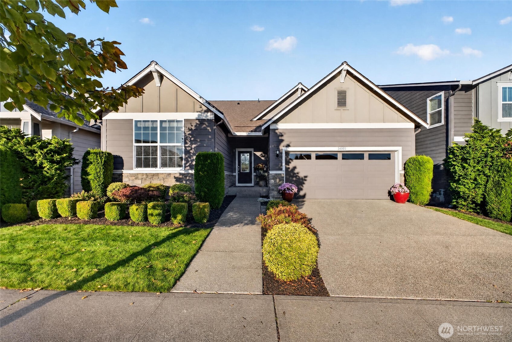 14001 Parkview Drive E — photo