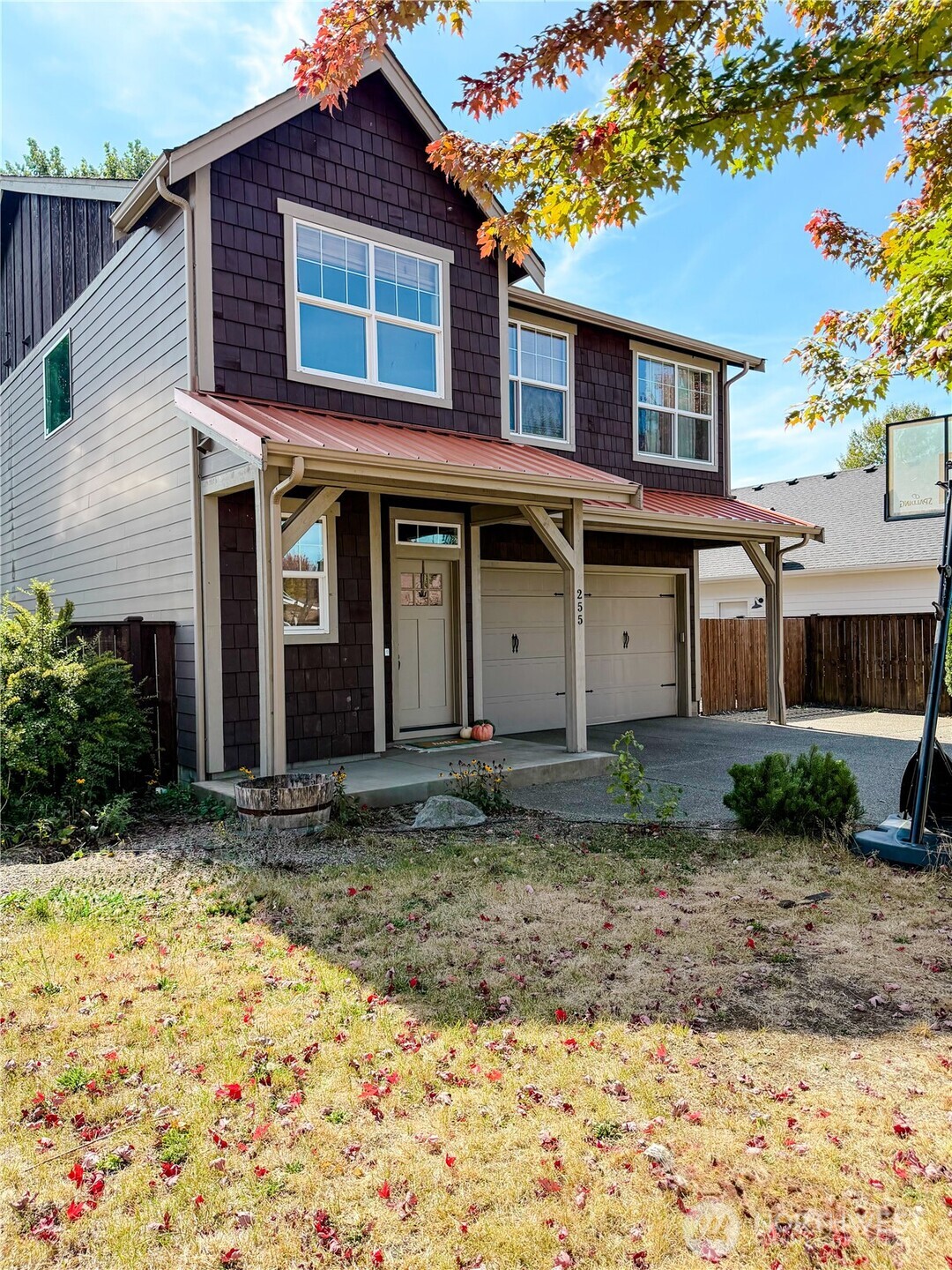 255 Parkside Loop — photo