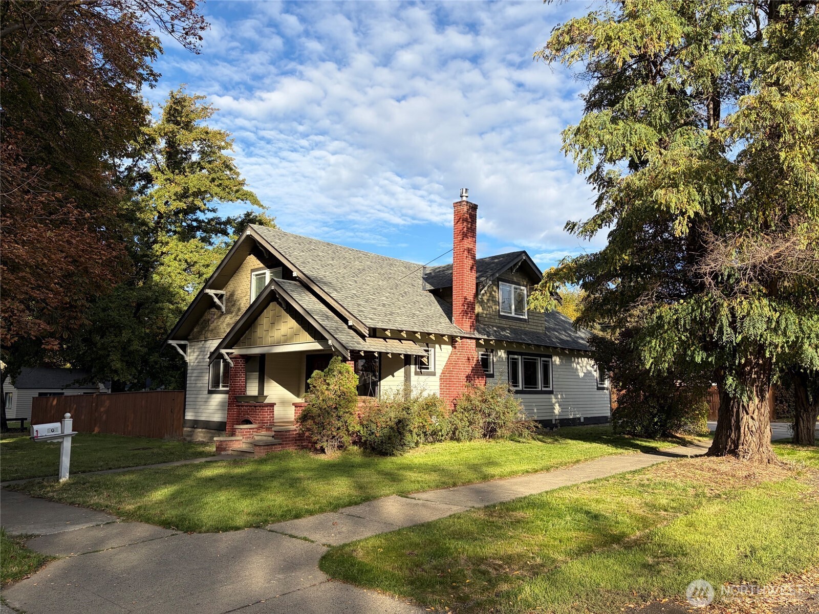 201 W 10th Avenue — photo