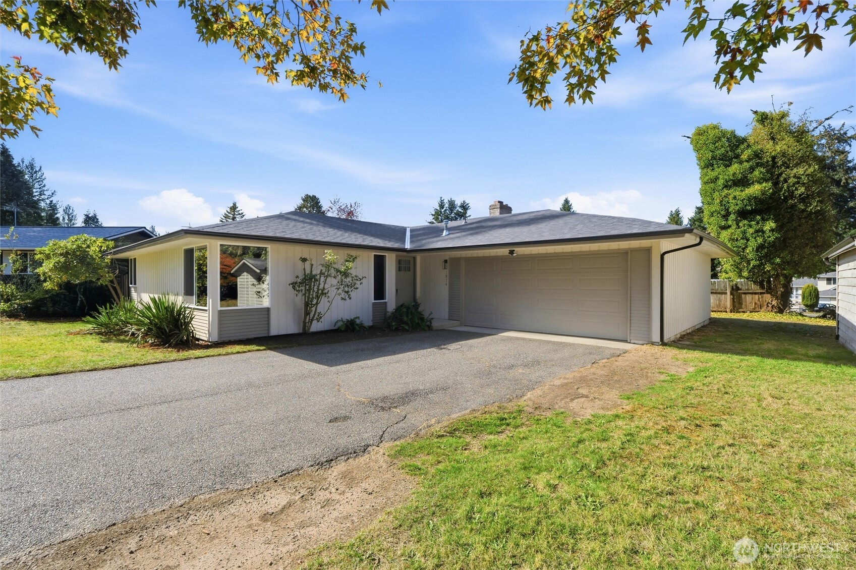 1974 Cypress Court SE — photo