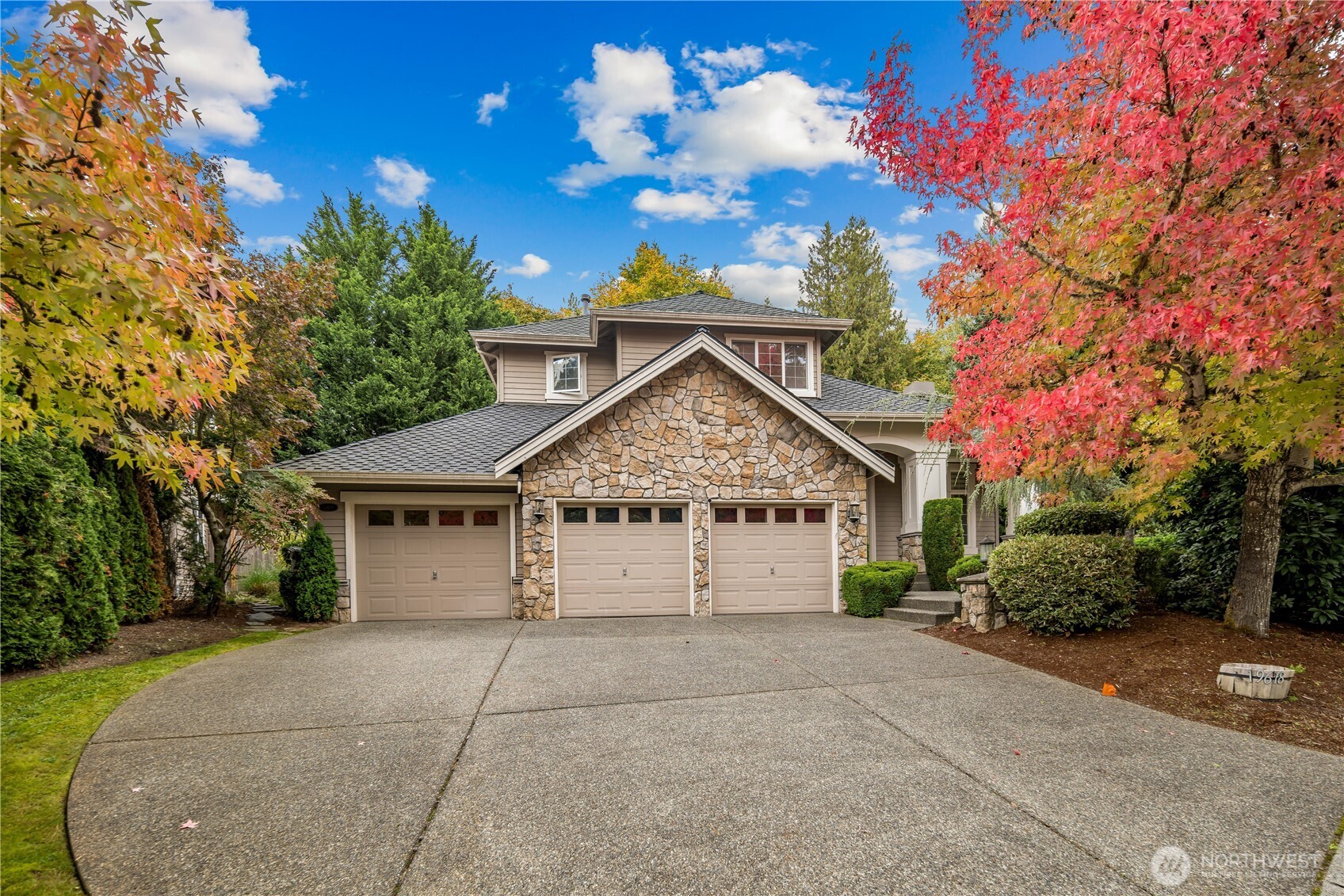 19618 NE 44th Place — photo