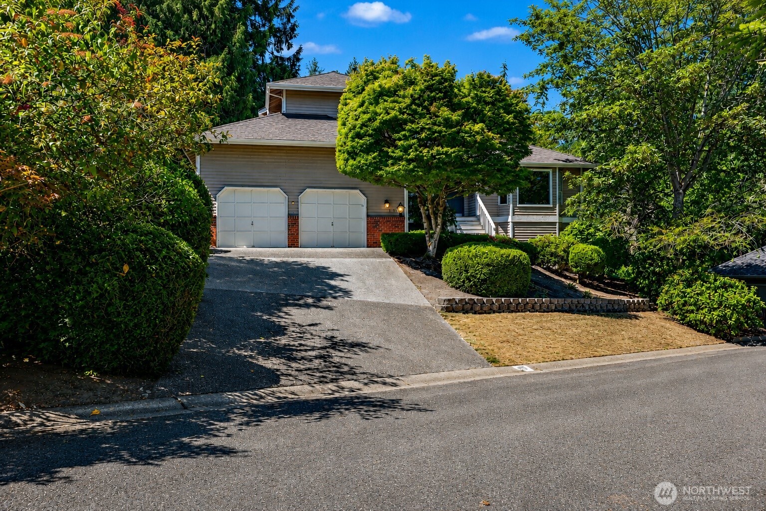 1819 221st Place NE — photo