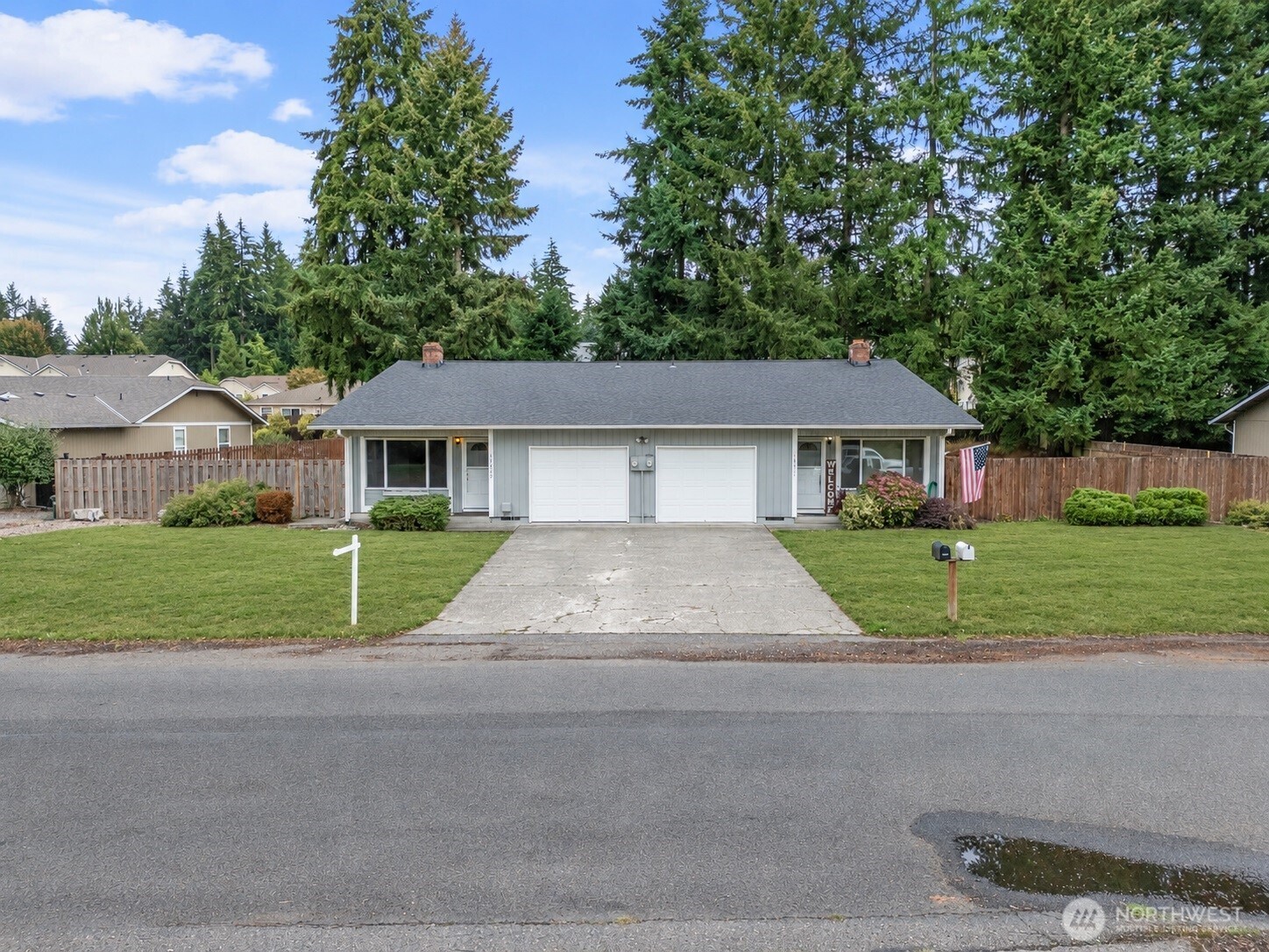 14209 14211 107th Avenue Ct E — photo