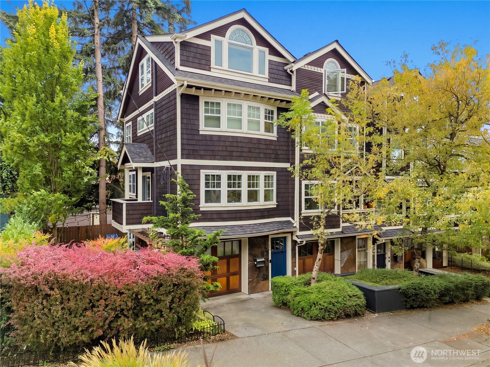 1109 E Harrison Street — photo