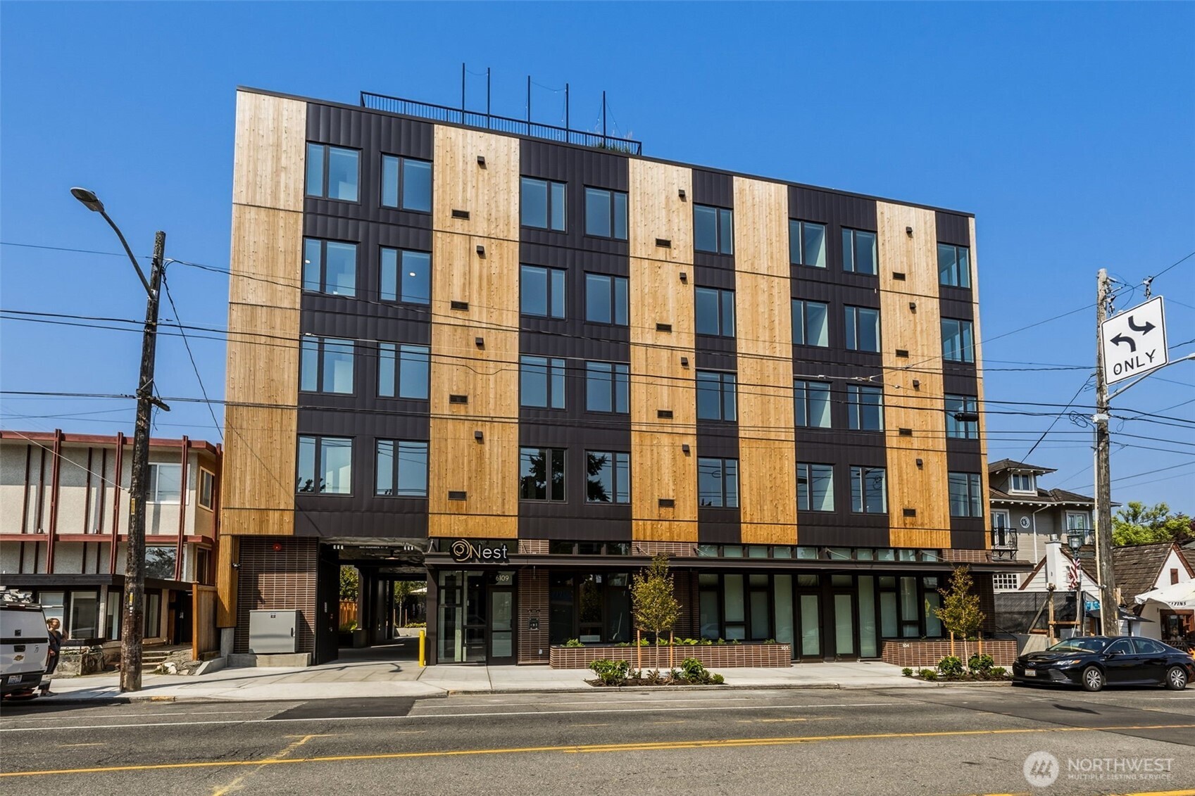 6109 Phinney Avenue N #407 — photo