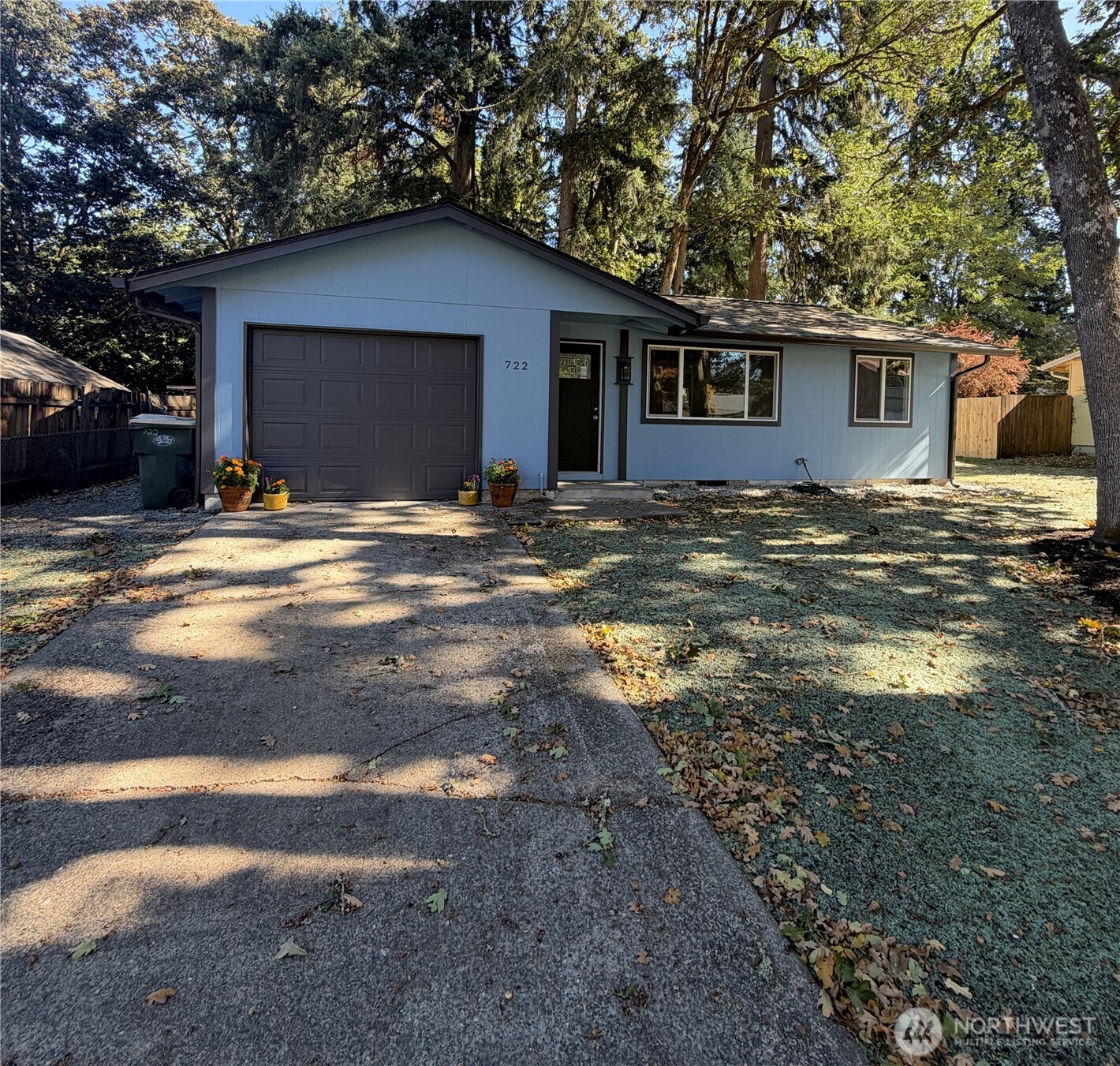 722 Oakcrest Street SE — photo