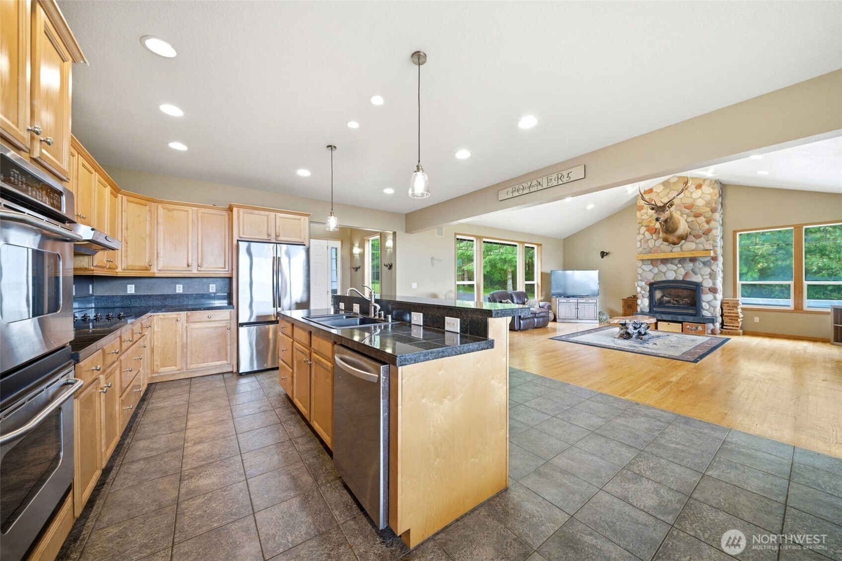 966 Lookout Road, Castle Rock, WA 98611 — photo 3