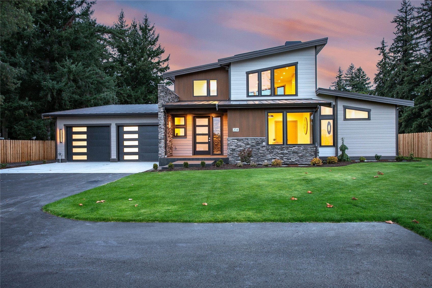 204 E Wiser Lake Road — photo