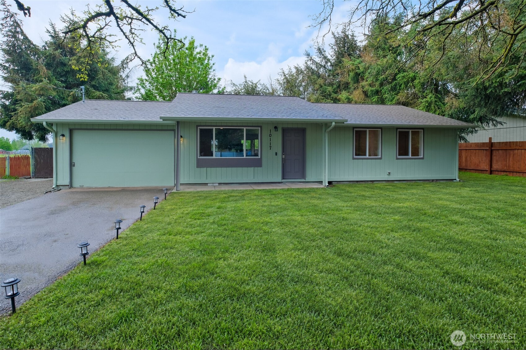 10117 Grove Road SE — photo