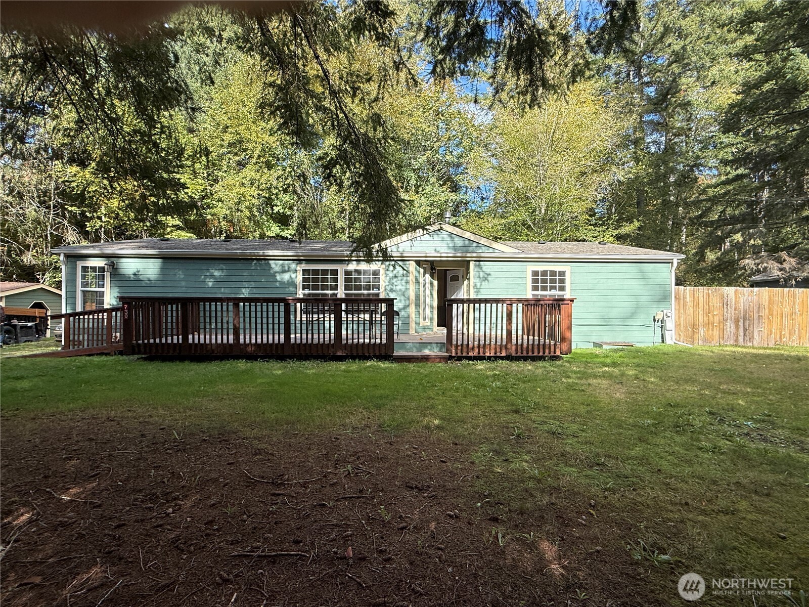 730 NE Snowcap Drive — photo