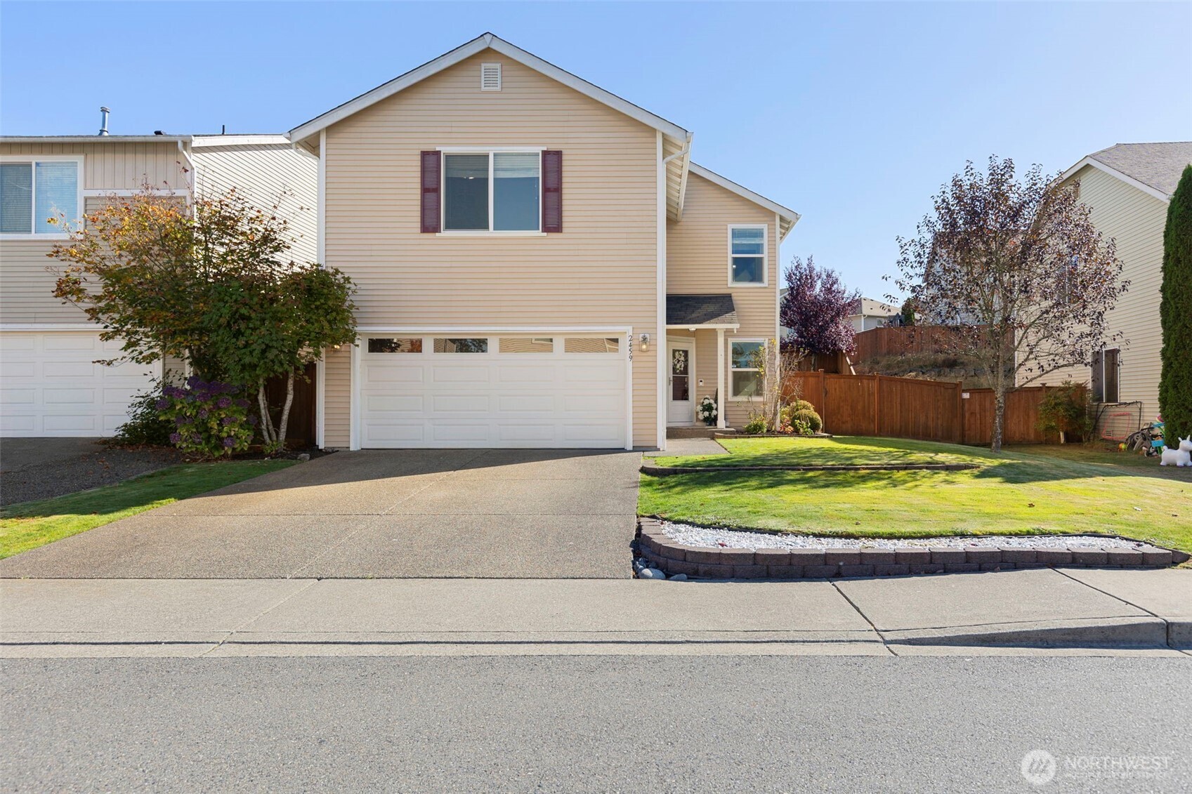 2459 SW Siskin Circle — photo