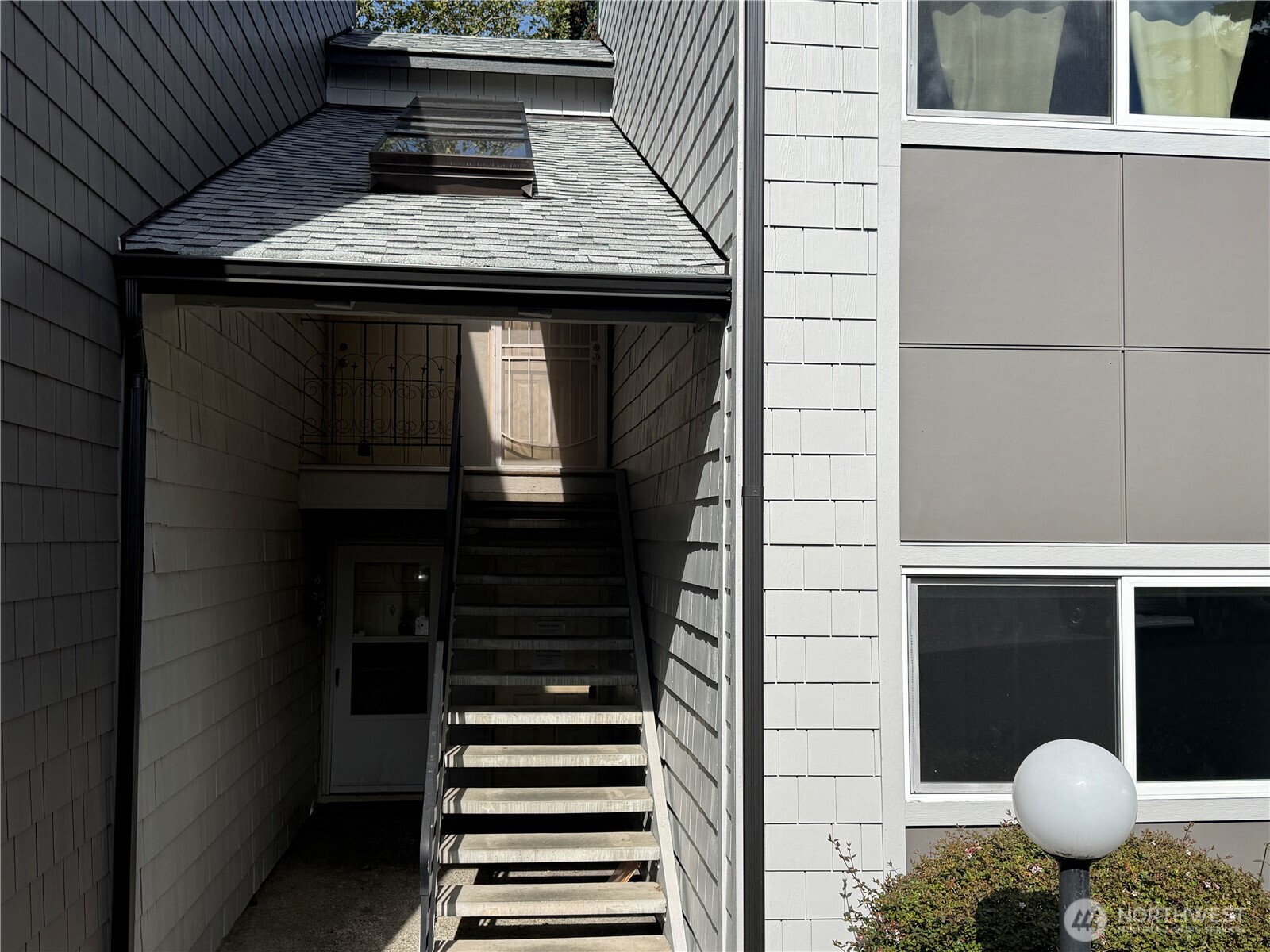 2020 Grant Avenue S #J102 — photo