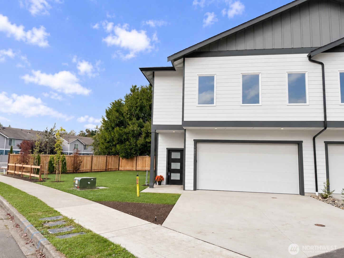 7921 Jensen Farm Ln — photo
