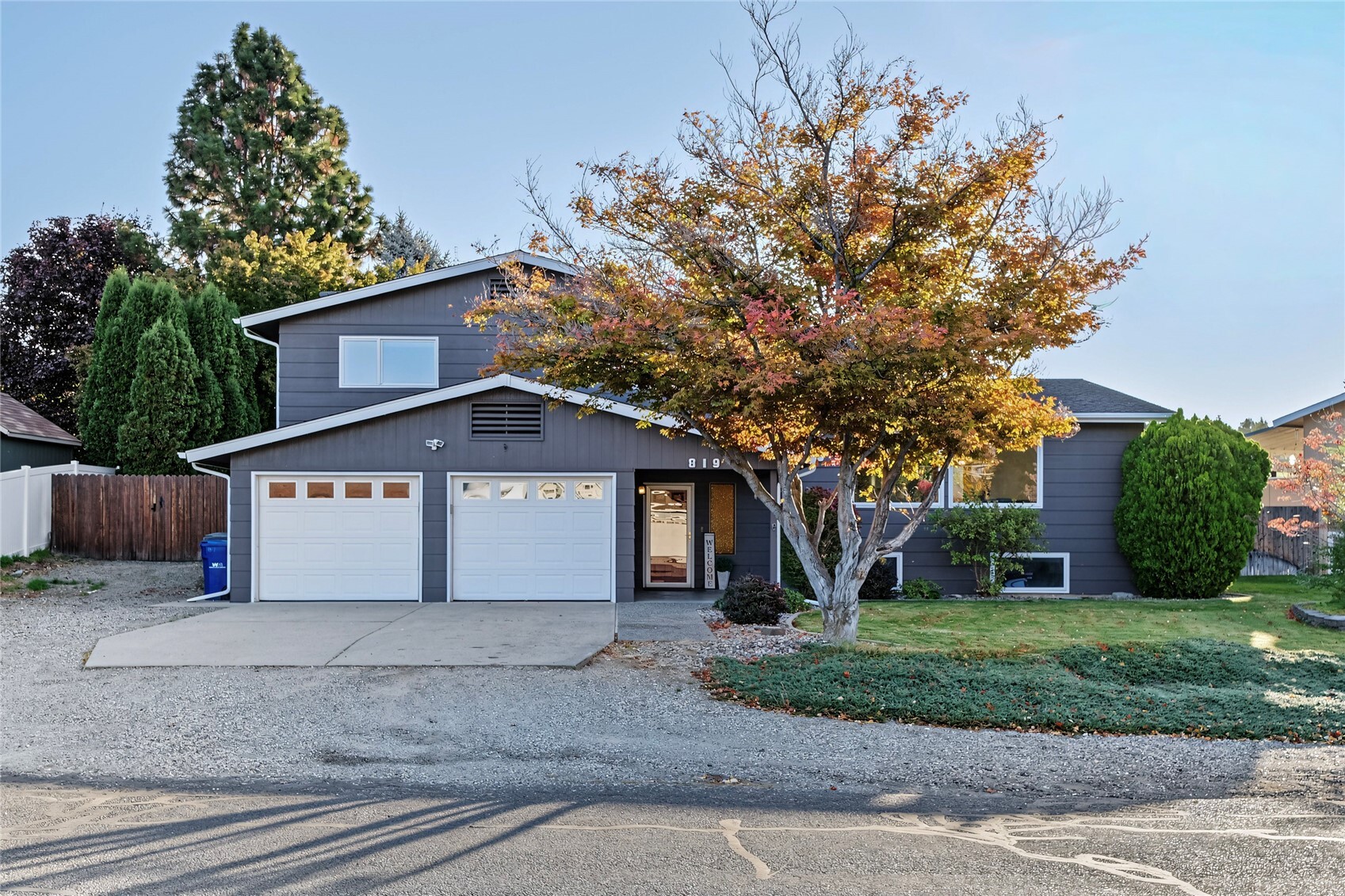 819 N Jennifer Lane — photo