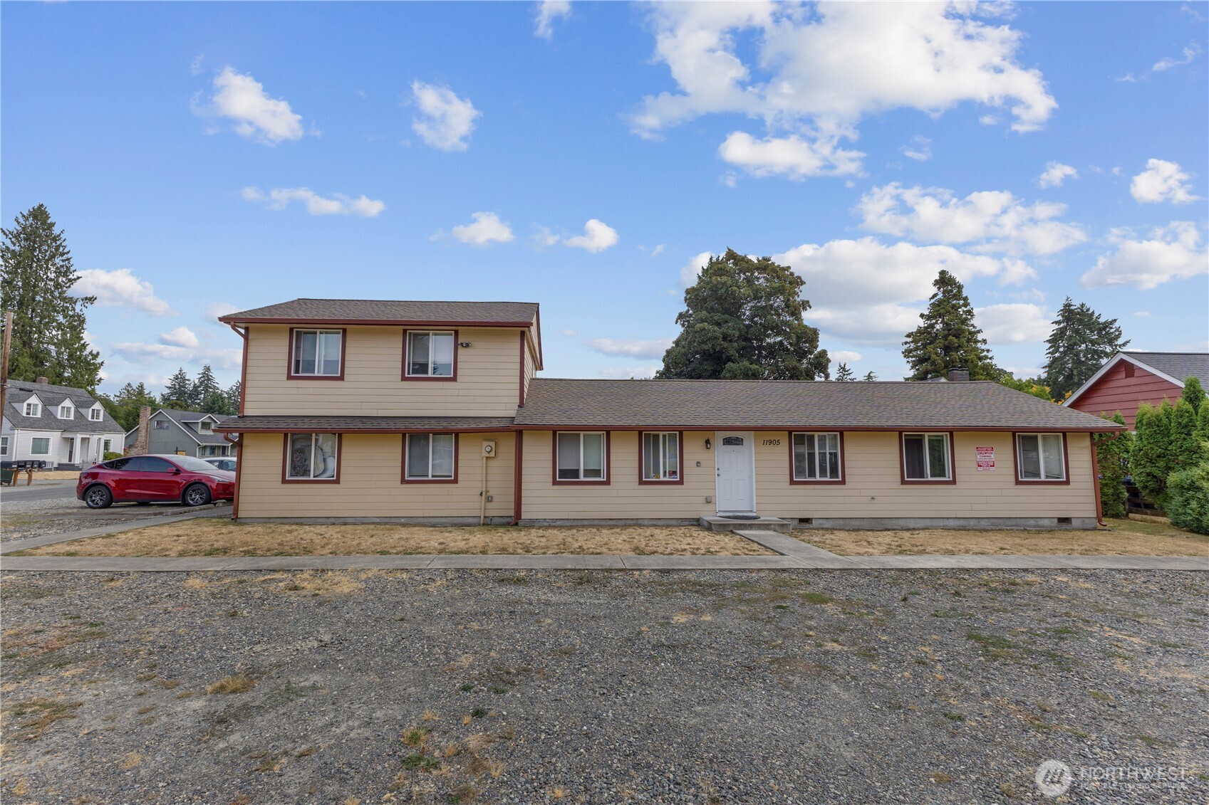 11905 Park Avenue S — photo