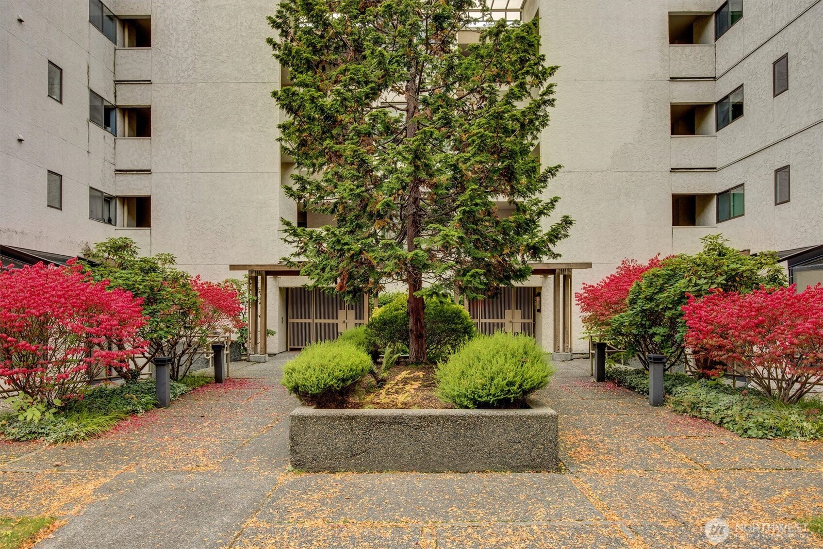 5025 California Avenue SW #406 — photo