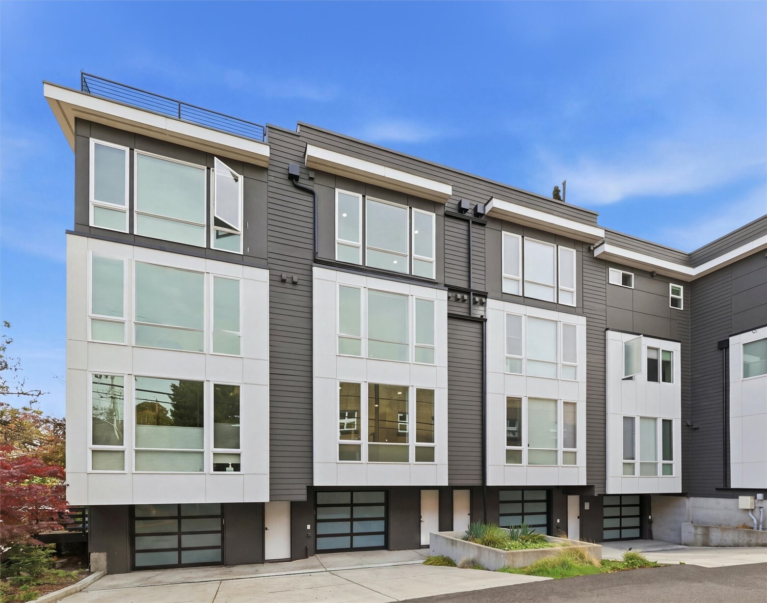 901 28th Avenue S #B — photo