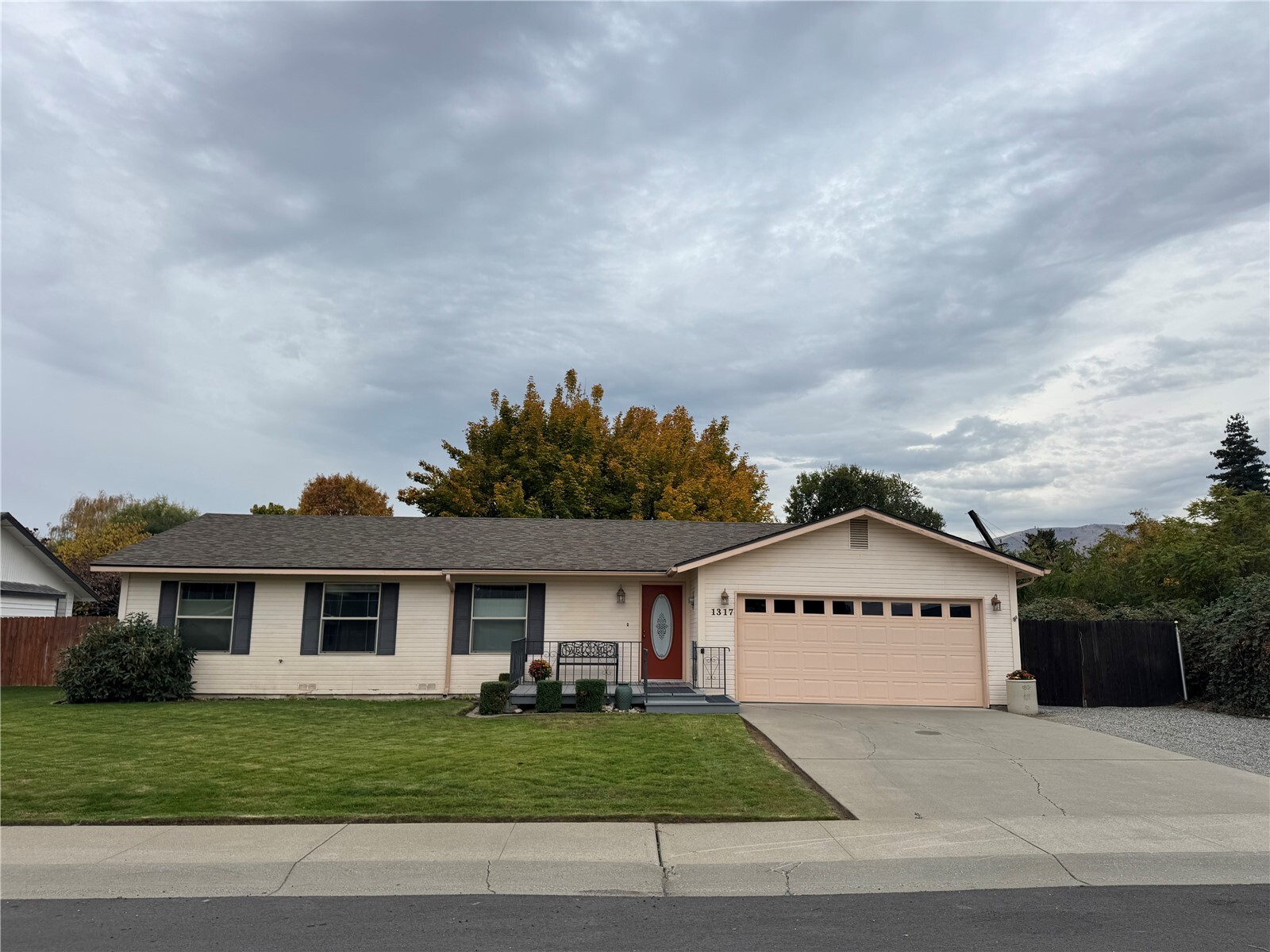 1317 Welch Avenue — photo