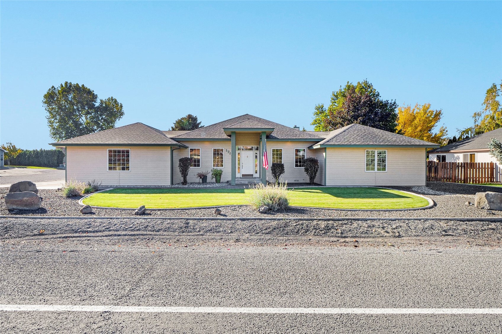 1713 NE Fairway Drive — photo