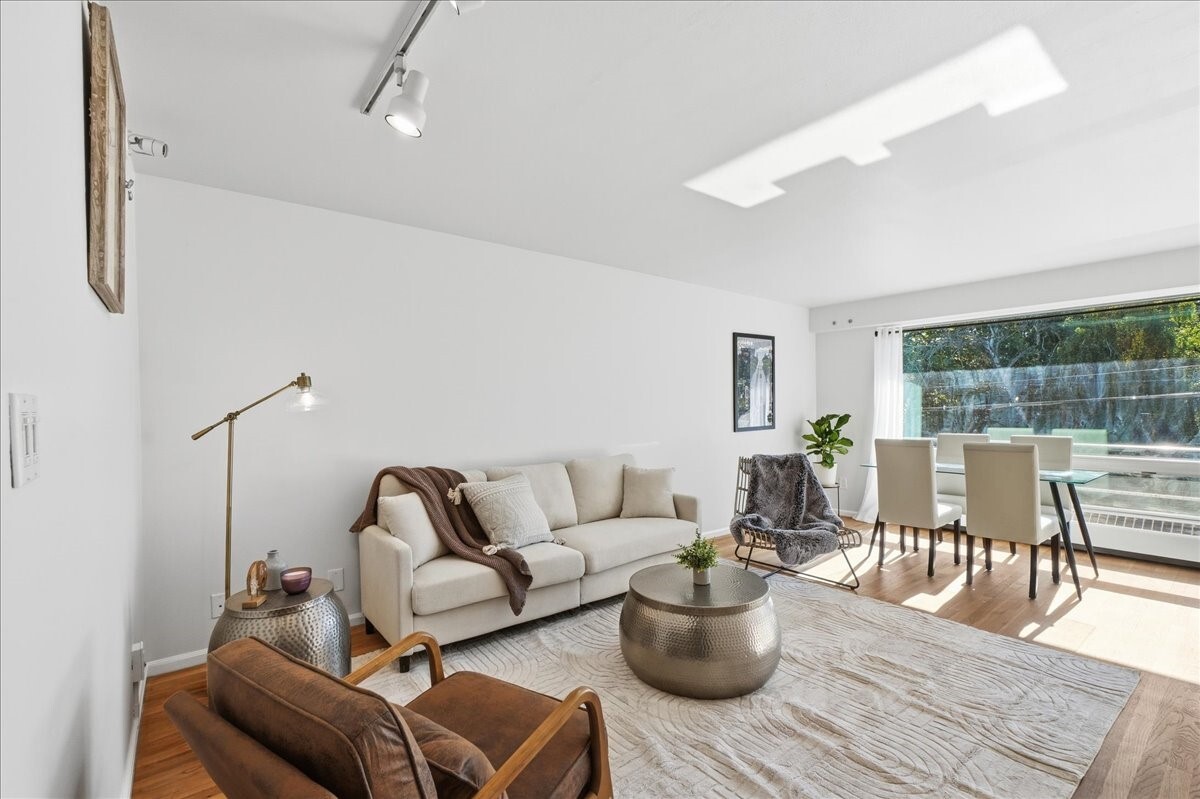 530 W Olympic Place #206 — photo