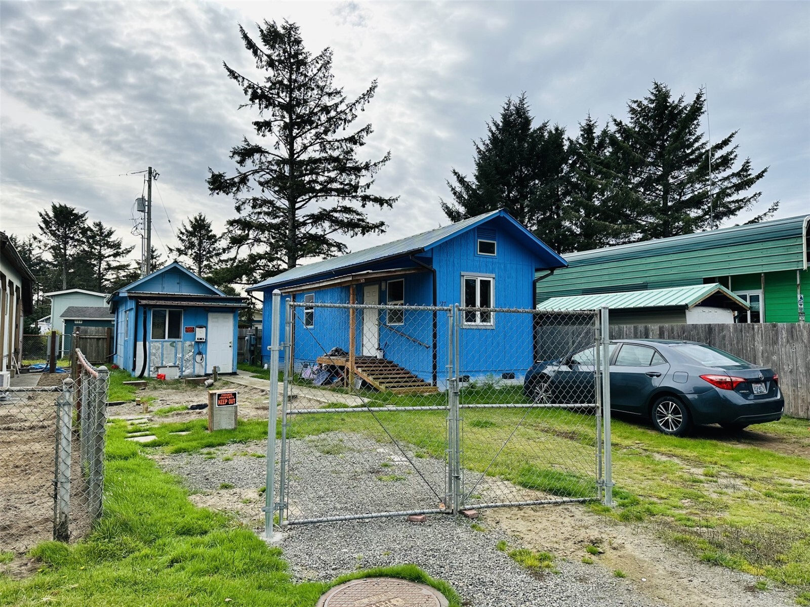 127 Victoria Loop NE — photo