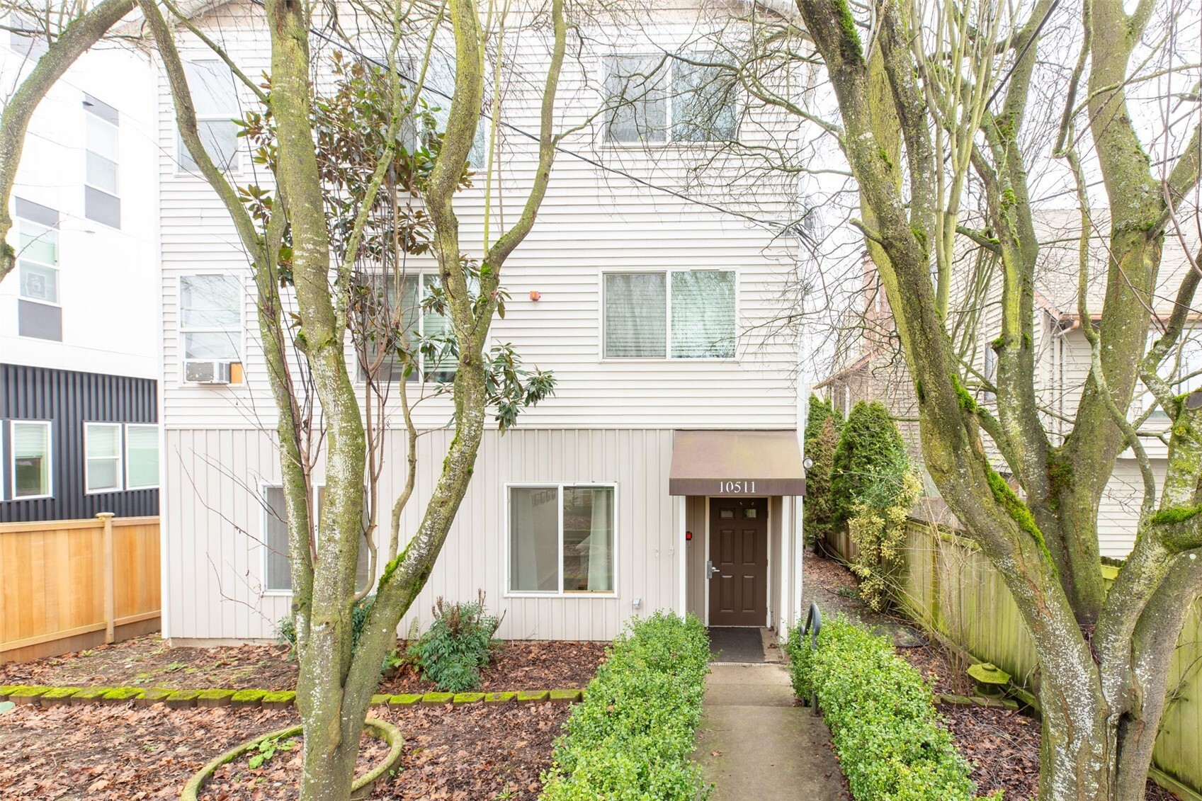 10511 Midvale Avenue N #101 — photo