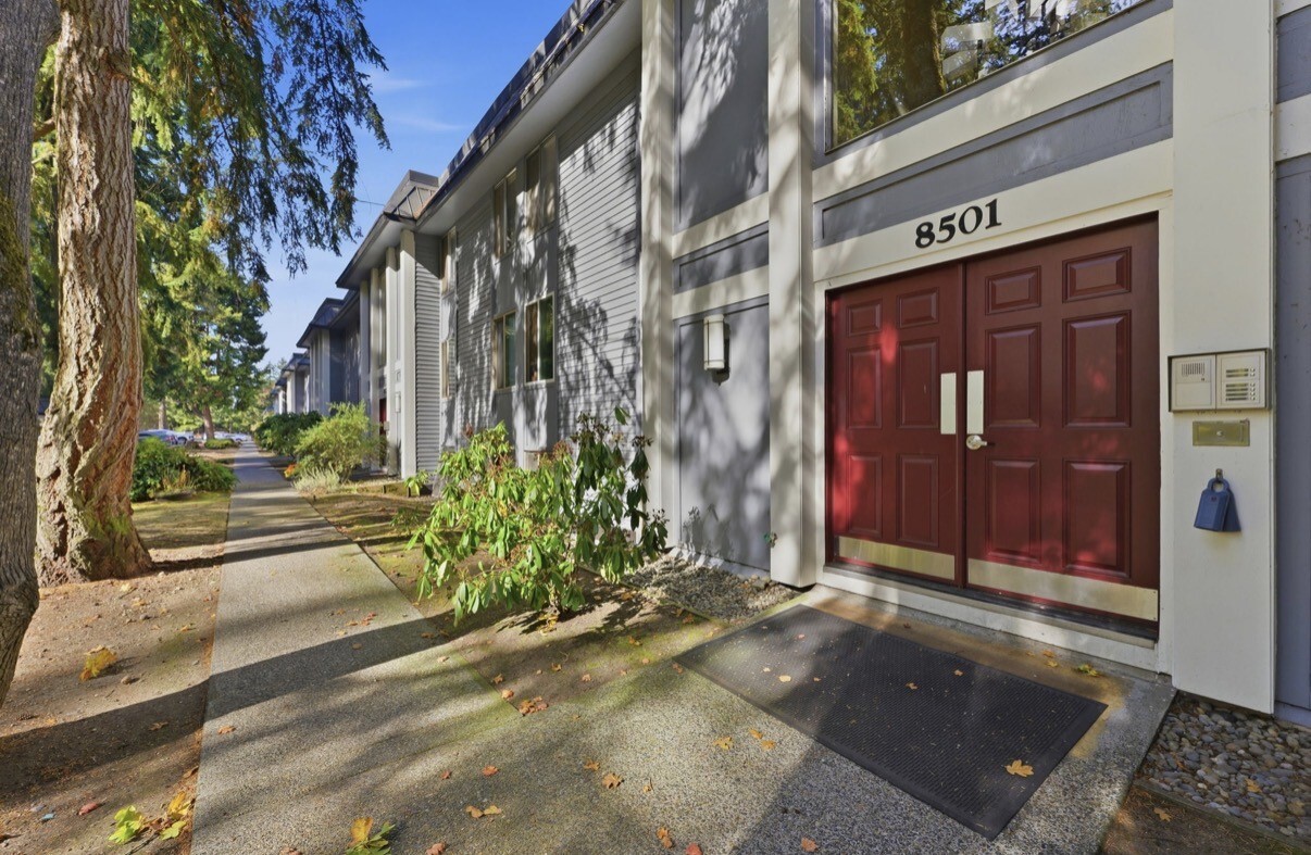 8501 Dr SW Zicron #D-59 — photo