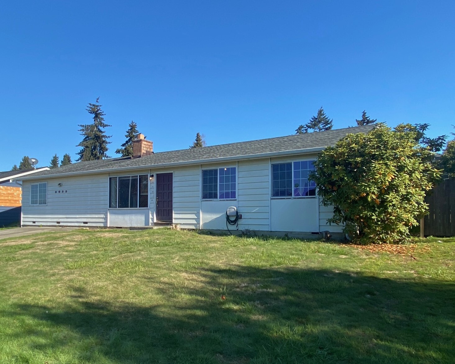 5633 60th Drive NE — photo
