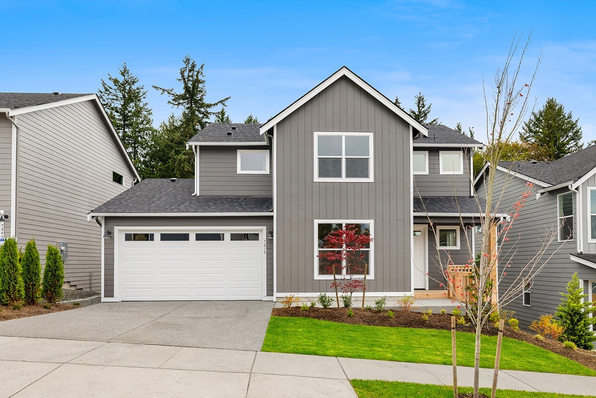 7438 44th Place NE — photo