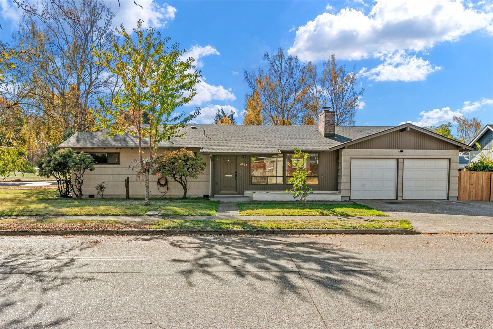 2611 Fir Street — photo