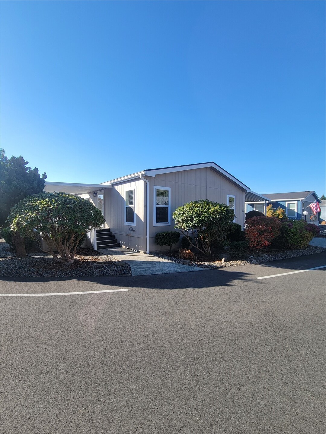 14727 43rd Avenue NE #105 — photo