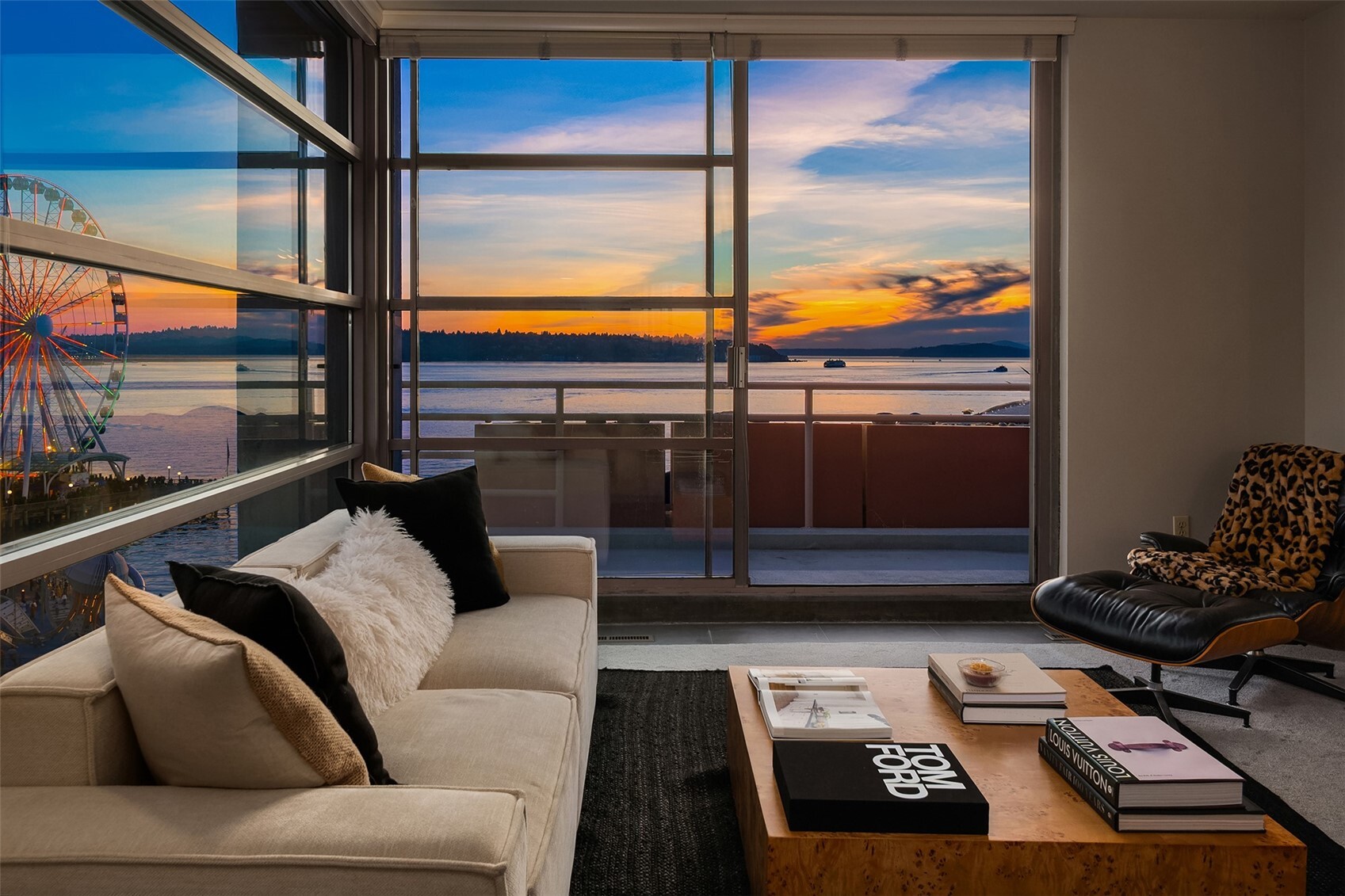 1425 Western Avenue #U403 — photo