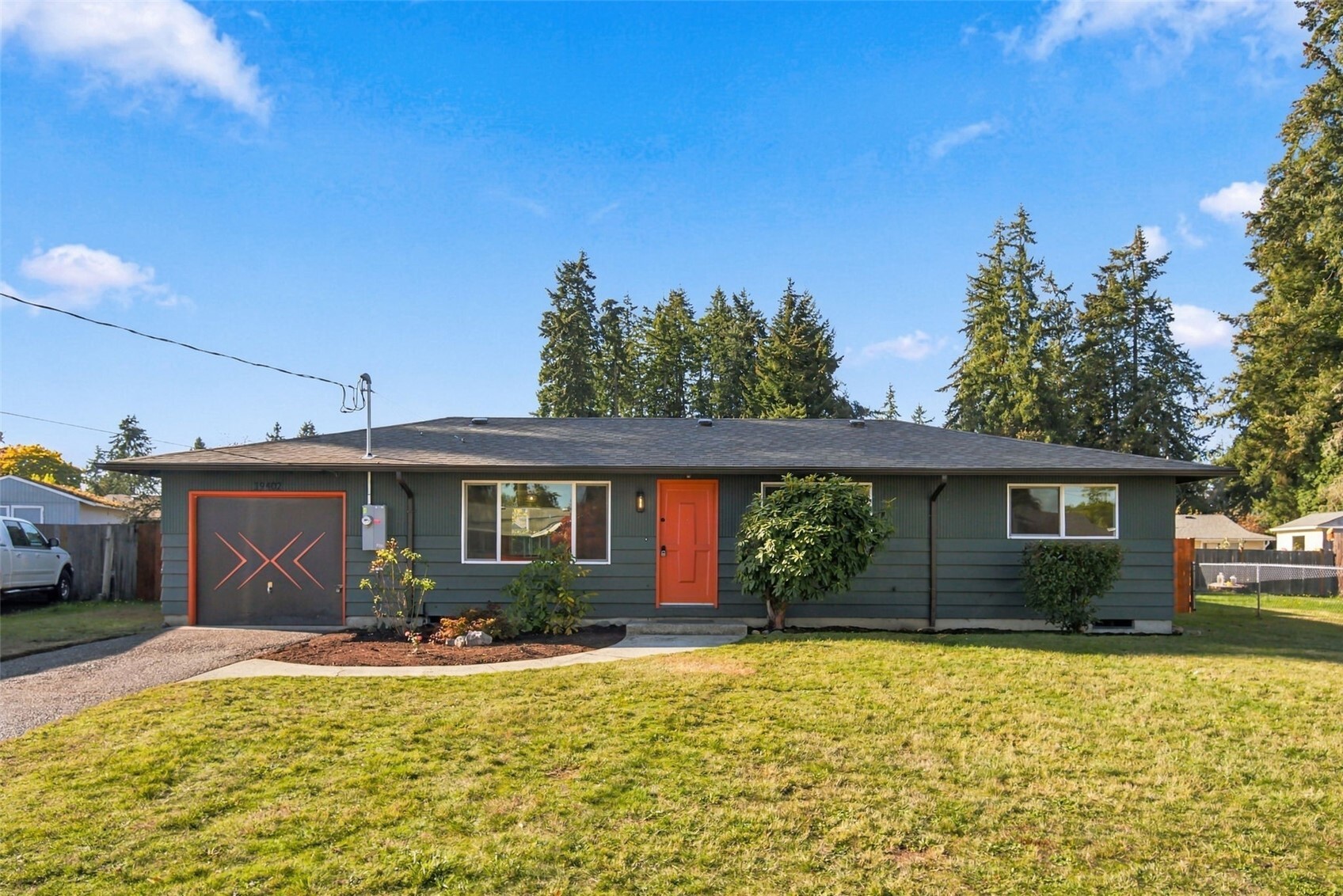 19402 Twinkle Drive E — photo