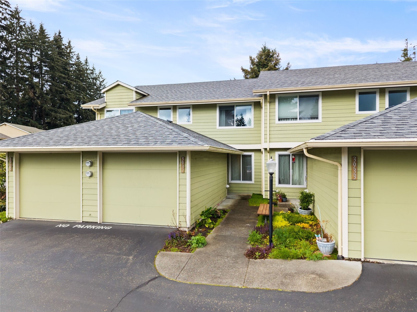 3931 NW Fairway Lane — photo