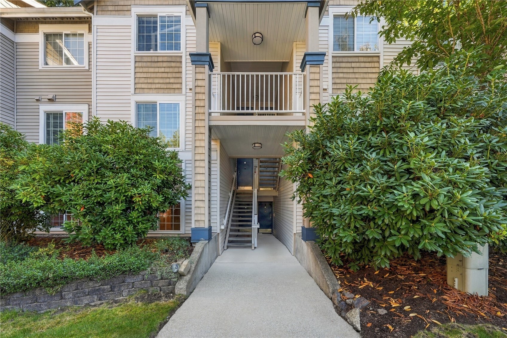 25235 SE Klahanie Boulevard #Q 102 — photo
