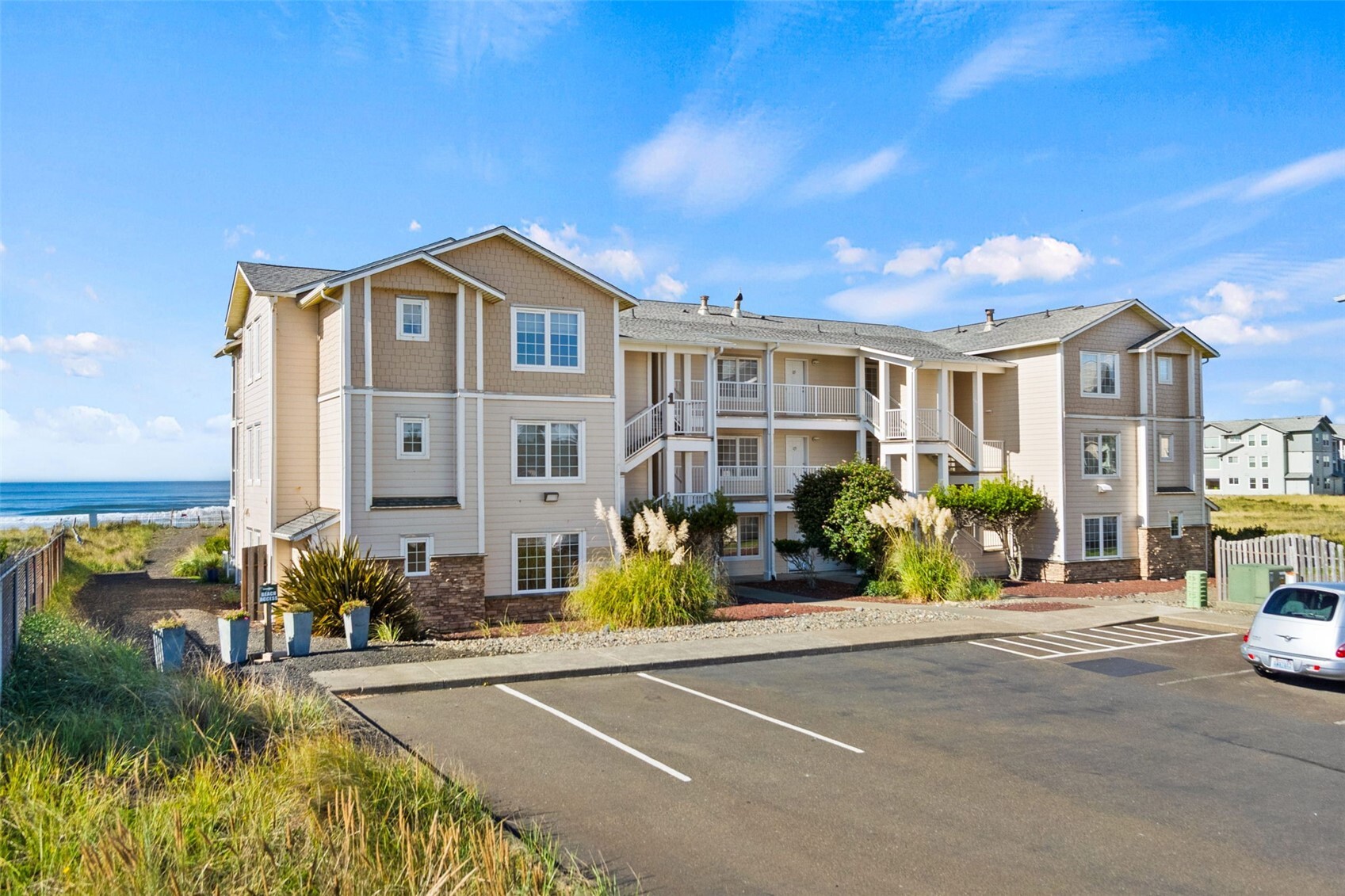 1600 W Ocean Avenue #111 — photo