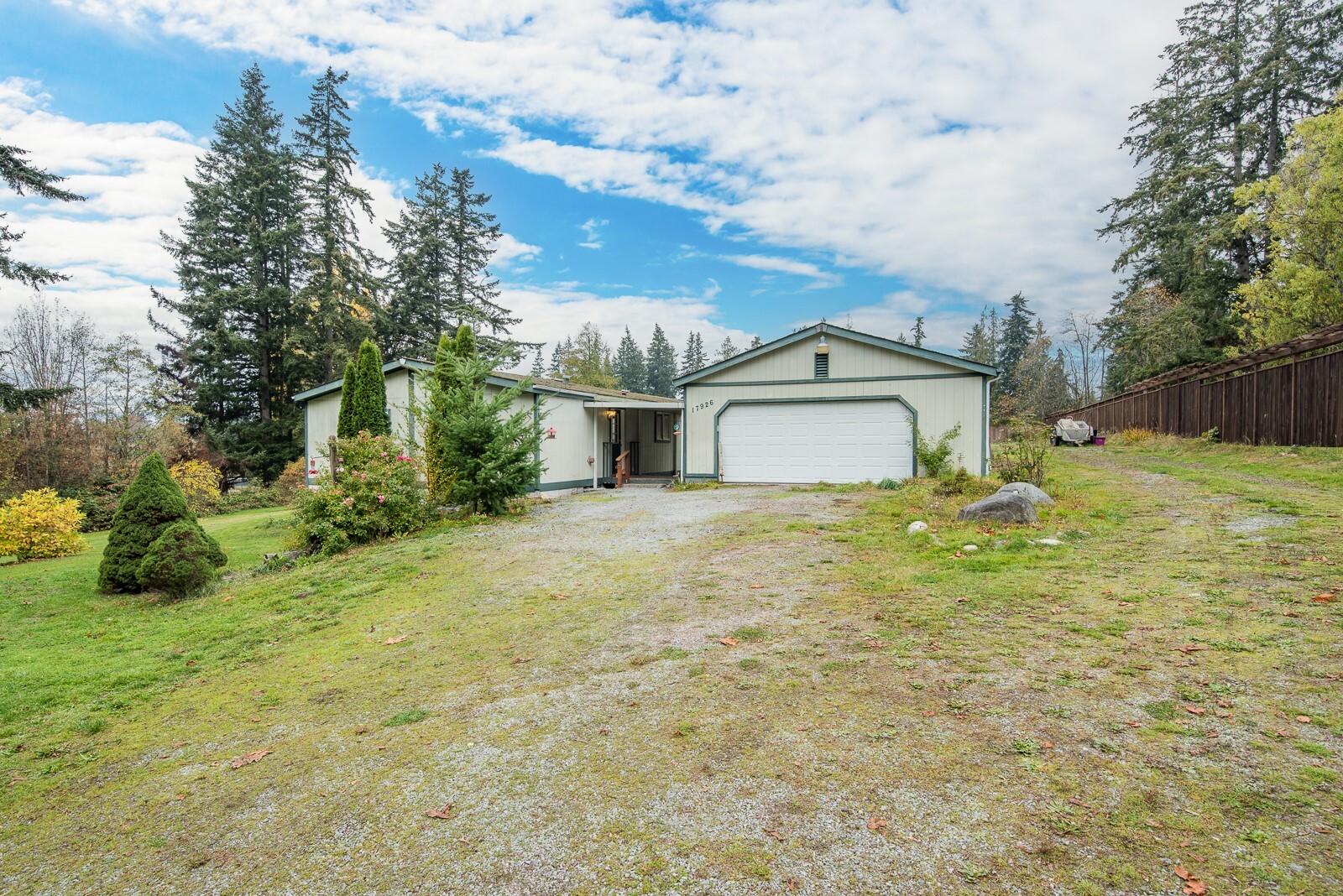 17926 Marine Dr — photo