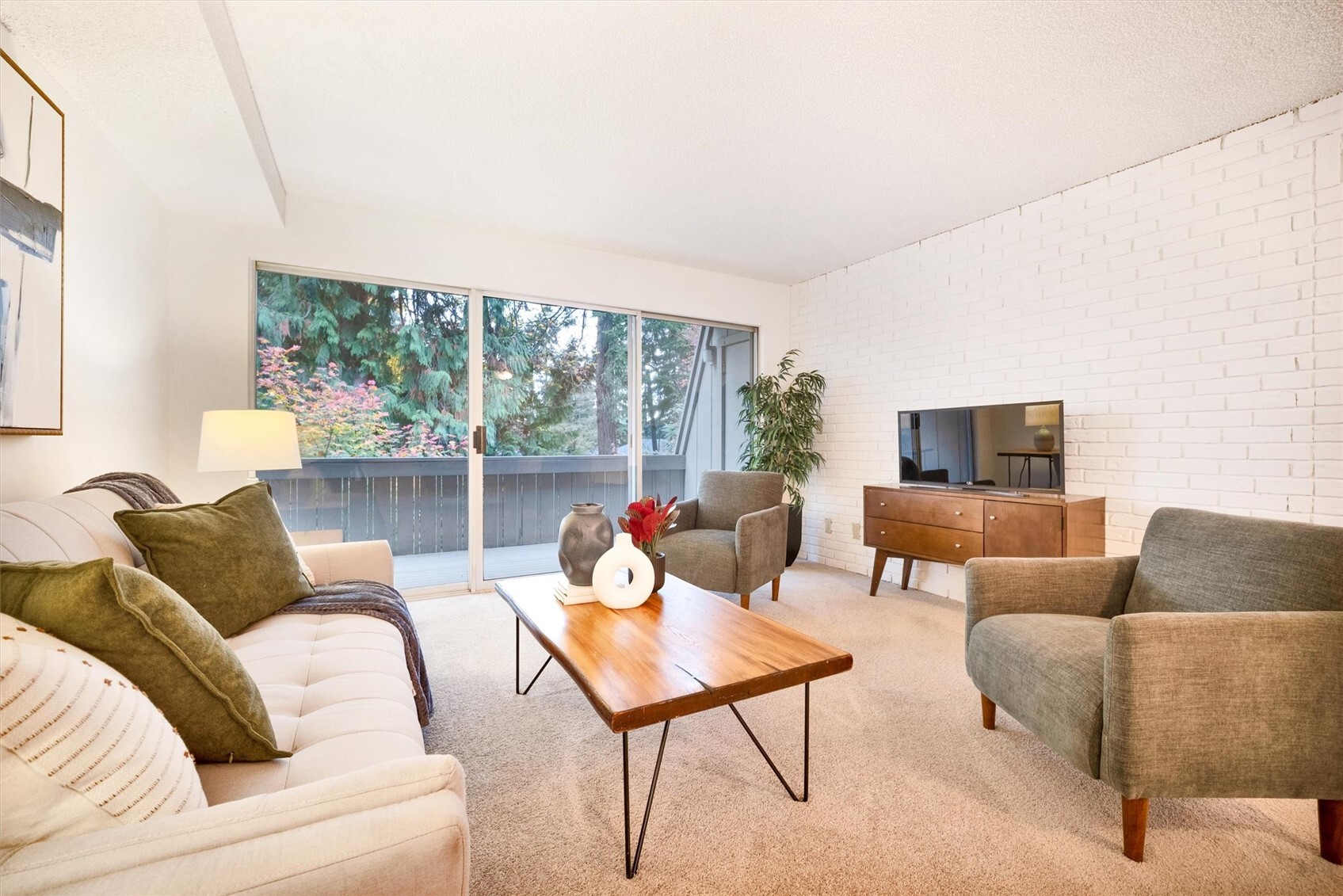4807 180th Street SW #E208 — photo