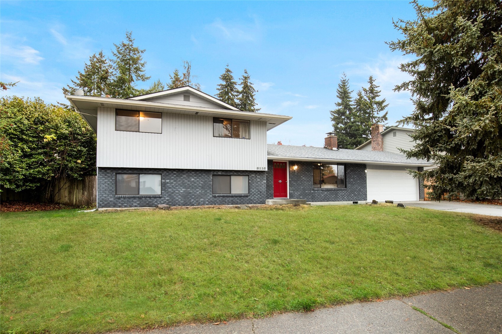 9116 10th Avenue SE — photo