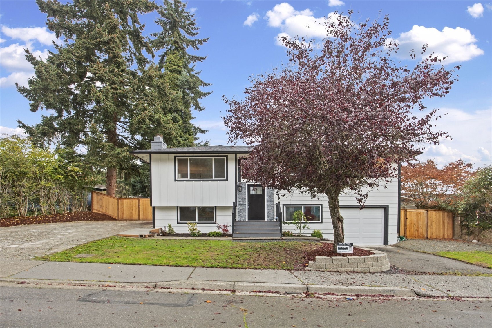 2917 Forest View Drive, Everett, WA 98203 — photo 2
